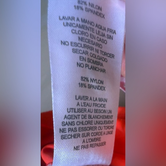 MAIDENFORM red Tankini Swim Top Size 38C summer pool cruise - Picture 8 of 16